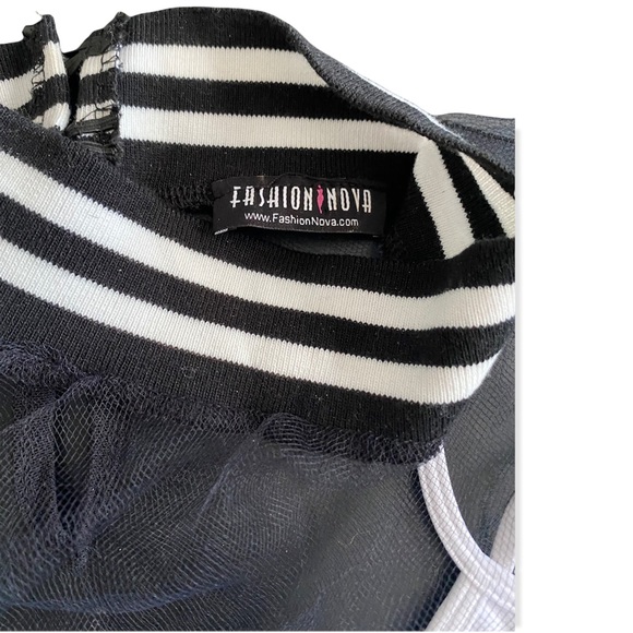 Fashion Nova mesh crop top - Picture 3 of 3